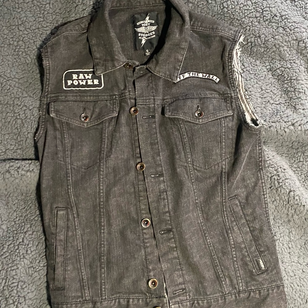 Iggy Pop Stooges X VANS Black Denim Vest Punk Size SM
 Raw Power Off The Wall